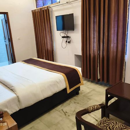 Hotel Anand Inn-Top Family Hotels Business Hotels Best Couple Friendly Hotel In Lucknow Exterior photo
