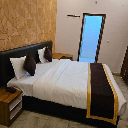 Hotel Anand Inn-Top Family Hotels Business Hotels Best Couple Friendly Hotel In Lucknow Exterior photo