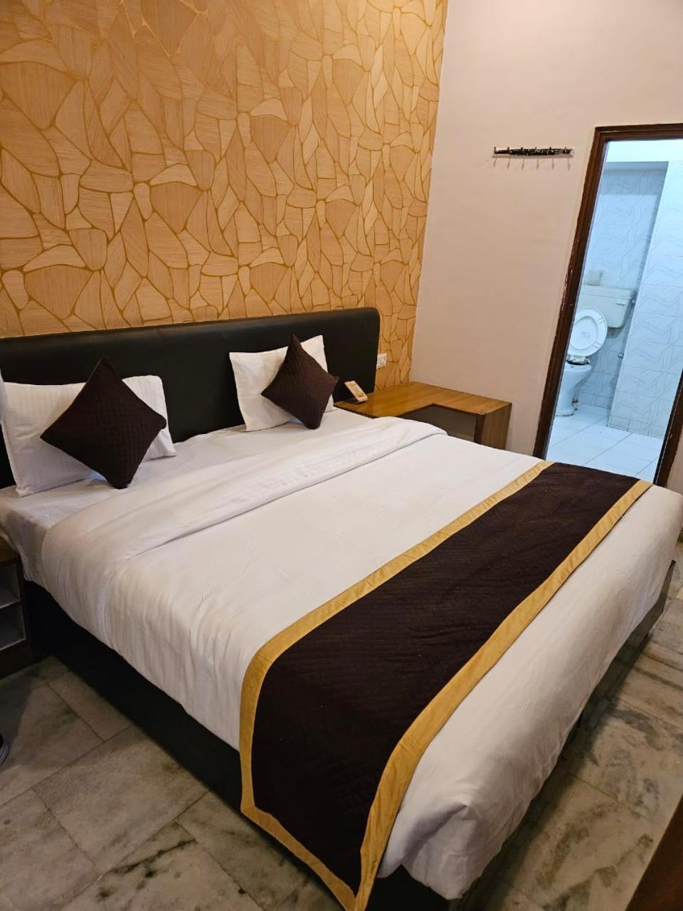 Hotel Anand Inn-Top Family Hotels Business Hotels Best Couple Friendly Hotel In Lucknow Exterior photo